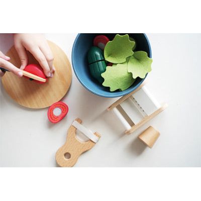 smallfoot Personalisierbars Schneide-Set Salat „fresh“ Kinderholzspielset