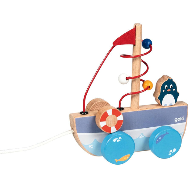goki 54849 - Ziehschiff AHOI mit Motorikschleife aus Holz, Nachzieh-Spielzeug mit Bootmotiv, Lernspielzeug inkl. Schnur, ab 1 Jahr