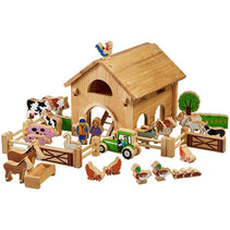 Lanka Kade (UK) Ltd, Baby & Kleinkind Ohne Name XL Bauernhof aus Holz – personalisierbar | Lanka Kade mit 34 Figuren & Traktor | ab 3 Jahren