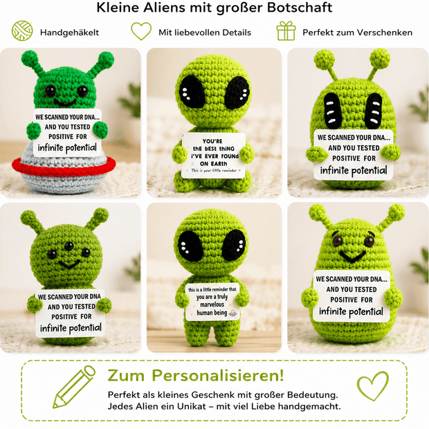 Spielzeug Opa Sammelfiguren Alien Häkelfiguren mit Motivationskarte – Handgemachte Woll-Puppe als Geschenk & Schreibtischdeko