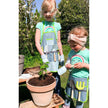small foot Kleinkind Spielzeug Gartenschürze mit Gartenwerkzeug Kinderspielzeug Gartengeräte Sandspielzeug Spielzeug 6 Teiliges Set small foot