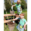small foot Kleinkind Spielzeug Gartenschürze mit Gartenwerkzeug Kinderspielzeug Gartengeräte Sandspielzeug Spielzeug 6 Teiliges Set small foot