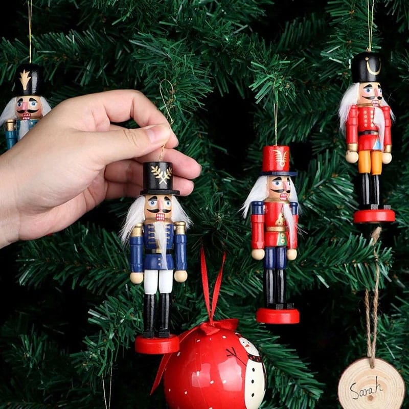 G.Wurm Nussknacker Holz Nussknacker Holz 6 Teilig Weihnachtsbaum Dekoration Winter Deko Nussknacker Baumschmuck Spielzeug Holz 12cm 6 Stück
